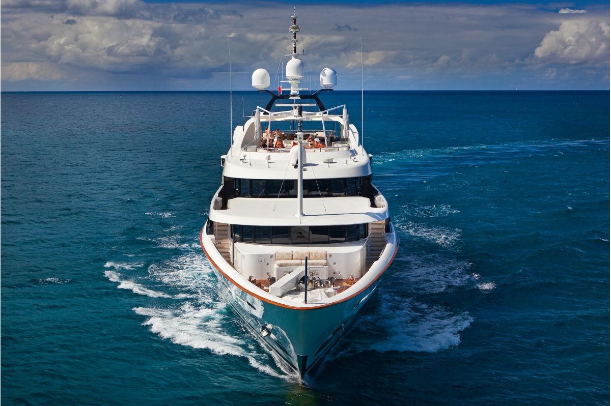 Selling Your Yacht Through Donation: A Smart Move for Tax Reduction